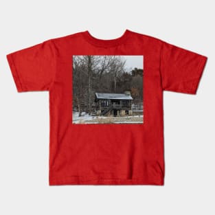 A QUIET PLACE TO STAY Kids T-Shirt